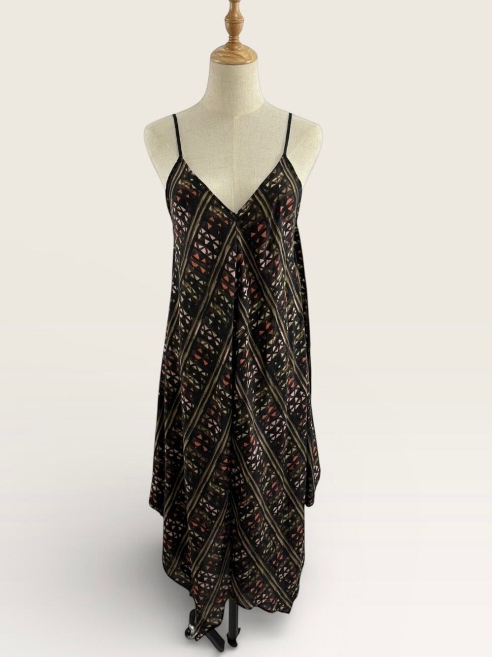 HD in Paris 100% Silk Geometric Chevron Scarf Dress